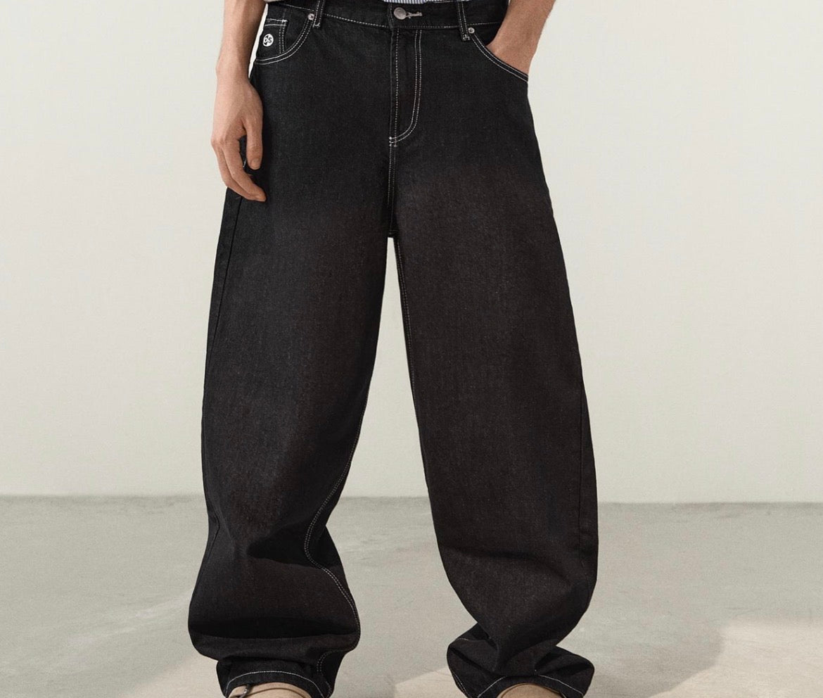SUPER BAGGY EMBROIDERED JEANS